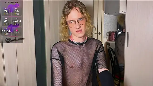 Snapshot of Avery_adam chatting on 17, 2, 2026 Avery adam online show from 17, 2, 2026