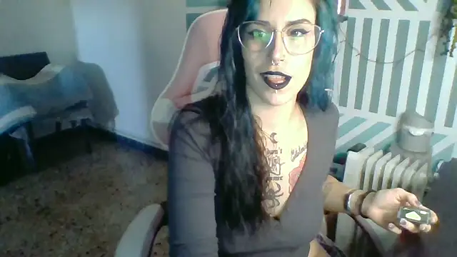 Snapshot of blackrose1997 chatting on 5, 12, 2025 blackrose1997 online show from 5, 12, 2025