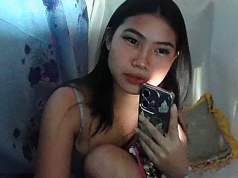 Snapshot of Allysonxx05 chatting on 1, 2, 2026 Allysonxx05 online show from 1, 2, 2026