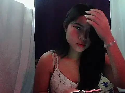 Snapshot of Allysonxx05 chatting on 8, 2, 2026 Allysonxx05 online show from 8, 2, 2026