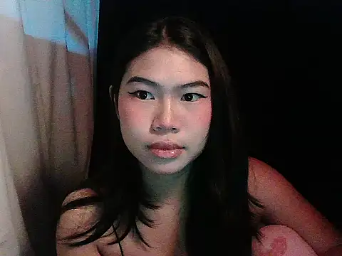 Snapshot of Allysonxx05 chatting on 10, 2, 2026 Allysonxx05 online show from 10, 2, 2026