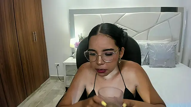 Snapshot of alana_martiins chatting on 26, 6, 2026 alana martiins online show from 26, 6, 2026