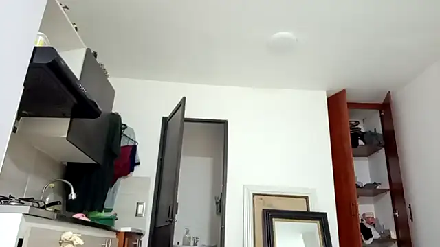 Snapshot of am_cvo1824 chatting on 2, 12, 2025 am cvo1824 online show from 2, 12, 2025