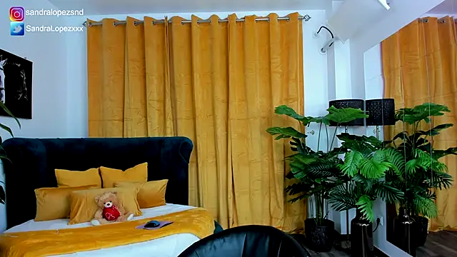 SandraLopezxx online show from 14, 11, 2025