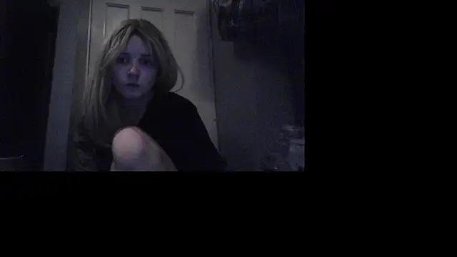 Snapshot of Amy01112 chatting on 21, 12, 2025 Amy01112 online show from 21, 12, 2025