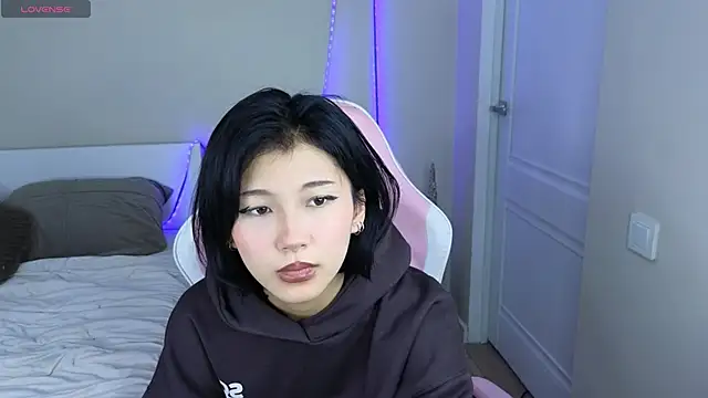 mimiicherry online show from 26, 2, 2026