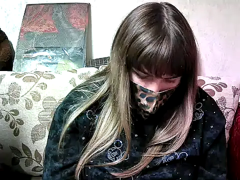 Snapshot of Zadira_Foxi chatting on 16, 12, 2025 Zadira Foxi online show from 16, 12, 2025