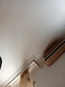 gatitachula93 online show from 12, 4, 2026