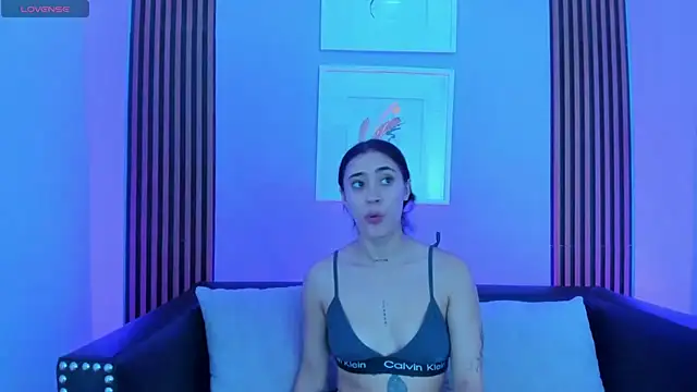 Snapshot of Ariana_collinss chatting on 5, 6, 2026 Ariana collinss online show from 5, 6, 2026