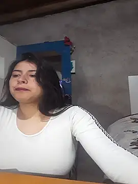 Estefanny Lolyy online show from 15, 6, 2026