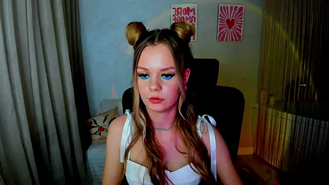 Snapshot of MidnighteAura chatting on 1, 3, 2026 MidnighteAura online show from 1, 3, 2026