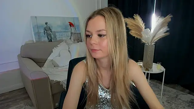 MidnighteAura online show from 28, 5, 2026