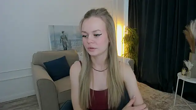 Snapshot of MidnighteAura chatting on 2, 7, 2026 MidnighteAura online show from 2, 7, 2026