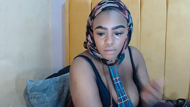 Snapshot of SexyHarleyBlack chatting on 15, 6, 2026 SexyHarleyBlack online show from 15, 6, 2026