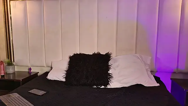 Snapshot of HannyJones chatting on 22, 12, 2025 HannyJones online show from 22, 12, 2025