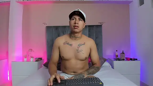 kaylaa sex online show from 7, 2, 2026