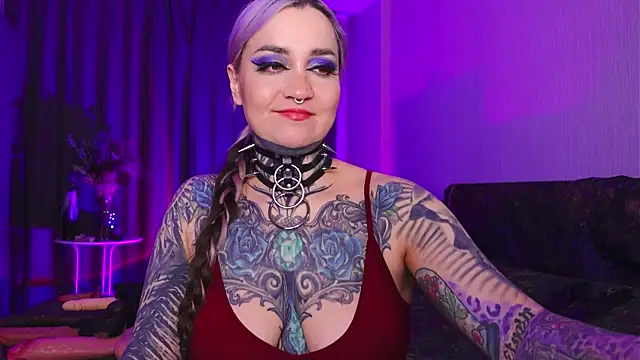 Snapshot of MistressDarkSindel chatting on 15, 12, 2025 MistressDarkSindel online show from 15, 12, 2025