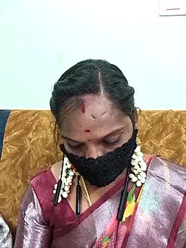 Snapshot of Tamil_Pallavi chatting on 27, 4, 2026 Tamil Pallavi online show from 27, 4, 2026