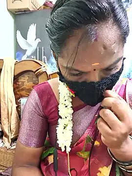 Snapshot of Tamil_Pallavi chatting on 12, 6, 2026 Tamil Pallavi online show from 12, 6, 2026