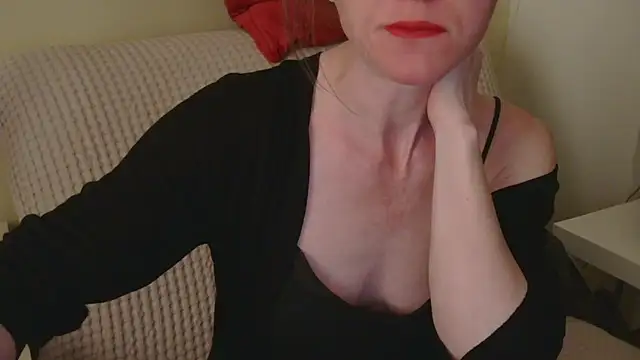 Snapshot of AuroraAG chatting on 12, 5, 2026 AuroraAG online show from 12, 5, 2026