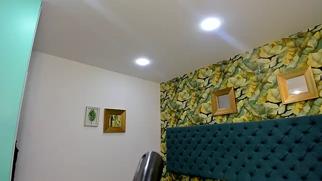 Snapshot of SammyBlassio chatting on 17, 12, 2025 SammyBlassio online show from 17, 12, 2025