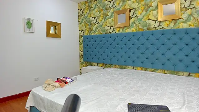 Snapshot of SammyBlassio chatting on 19, 12, 2025 SammyBlassio online show from 19, 12, 2025