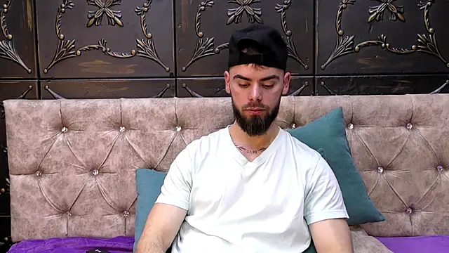 Snapshot of JeffAllann chatting on 3, 12, 2025 JeffAllann online show from 3, 12, 2025