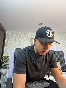 Snapshot of Lander_Cruz chatting on 15, 7, 2026 Lander Cruz online show from 15, 7, 2026