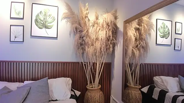 MIAROGGERSS online show from 14, 12, 2025