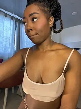 Snapshot of Cynthia_es chatting on 28, 7, 2026 Cynthia es online show from 28, 7, 2026