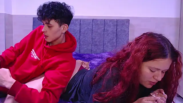 Snapshot of hottie_couplee chatting on 17, 12, 2025 hottie couplee online show from 17, 12, 2025