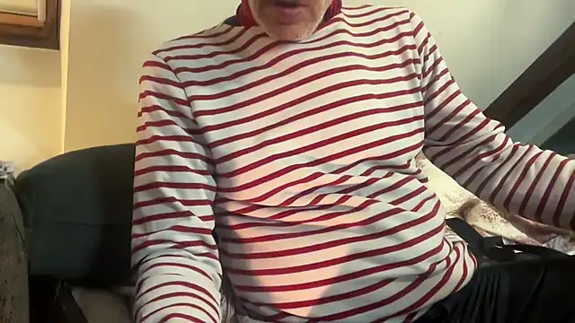 Snapshot of CBT-Sounding chatting on 13, 12, 2025 CBT-Sounding online show from 13, 12, 2025