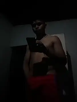 Snapshot of youngboypiss chatting on 20, 12, 2025 youngboypiss online show from 20, 12, 2025