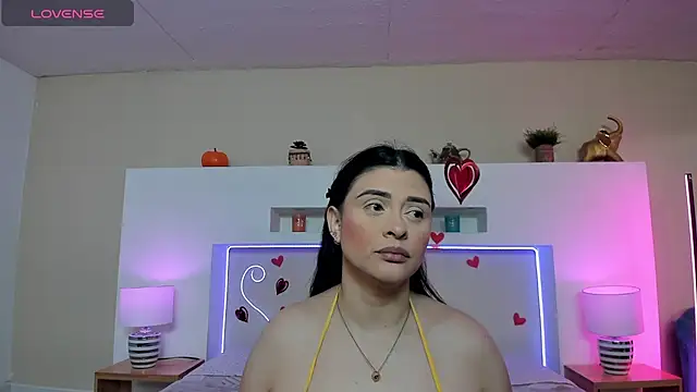 AnikaRomanoff  online show from 16, 2, 2026