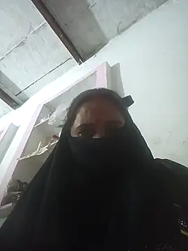 Your-shreya143 online show from 5, 12, 2025