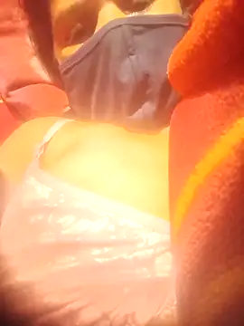 Your-shreya143 online show from 5, 1, 2026