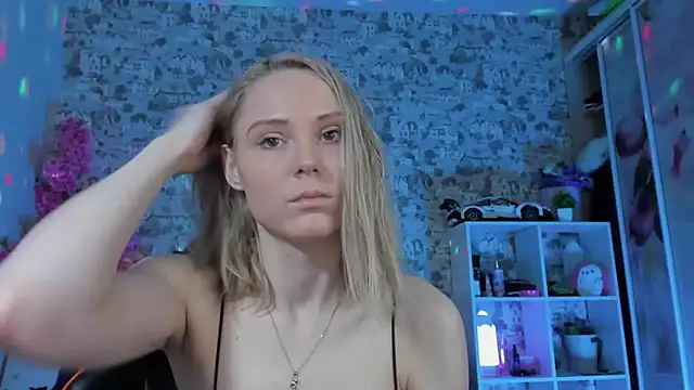 Snapshot of Gina_Gina_love chatting on 24, 4, 2026 Gina Gina love online show from 24, 4, 2026