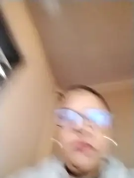 Snapshot of Carameloswing1 chatting on 18, 12, 2025 Carameloswing1 online show from 18, 12, 2025