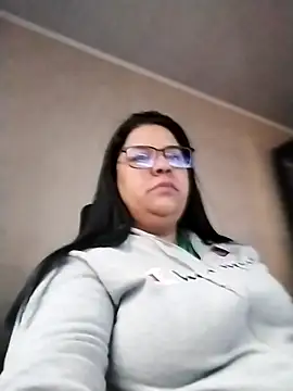 Snapshot of Carameloswing1 chatting on 9, 1, 2026 Carameloswing1 online show from 9, 1, 2026