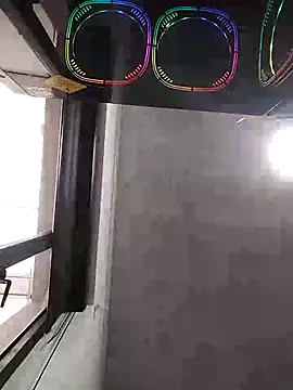 Snapshot of Carameloswing1 chatting on 13, 1, 2026 Carameloswing1 online show from 13, 1, 2026