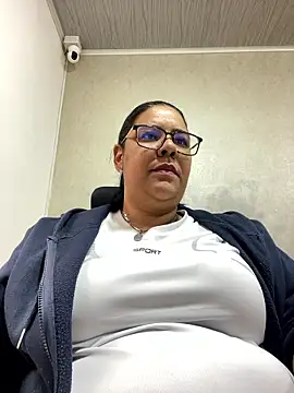 Snapshot of Carameloswing1 chatting on 15, 1, 2026 Carameloswing1 online show from 15, 1, 2026