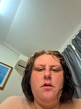 Snapshot of Lillee20 chatting on 8, 7, 2026 Lillee20 online show from 8, 7, 2026