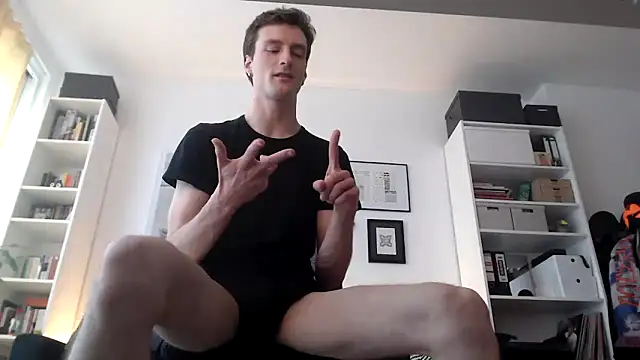 MindlyXXX online show from 16, 10, 2025