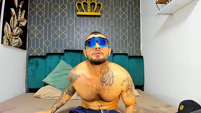 Snapshot of lucky_smith1 chatting on 20, 12, 2025 lucky smith1 online show from 20, 12, 2025