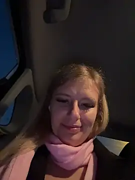 Snapshot of Betsy chatting on 15, 2, 2026 Betsy online show from 15, 2, 2026