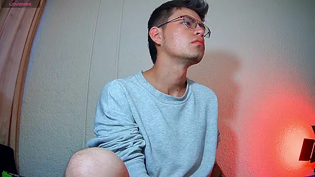 Snapshot of nicolatinboy chatting on 20, 5, 2026 nicolatinboy online show from 20, 5, 2026
