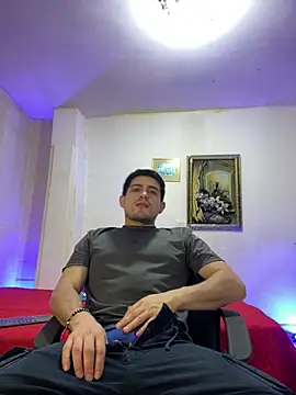 williamsmiiths16 online show from 4, 2, 2026