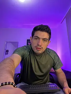 Snapshot of williamsmiiths16 chatting on 30, 4, 2026 williamsmiiths16 online show from 30, 4, 2026