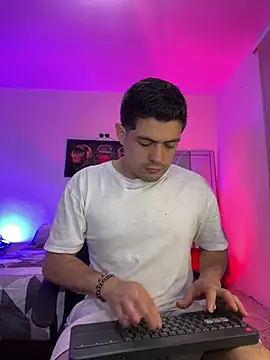 Snapshot of williamsmiiths16 chatting on 9, 5, 2026 williamsmiiths16 online show from 9, 5, 2026