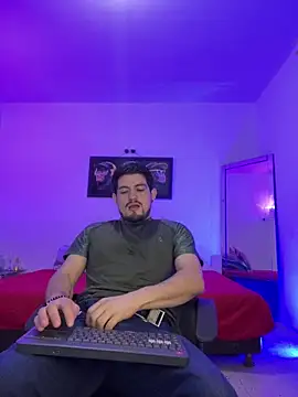 Snapshot of williamsmiiths16 chatting on 28, 5, 2026 williamsmiiths16 online show from 28, 5, 2026